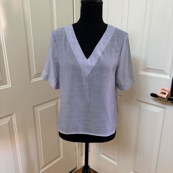 a new day Light Blue & White Striped V-neck Popover Top Small Women’s Sheer - Picture 1 of 4